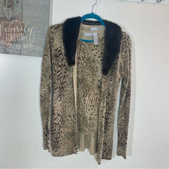 Liz Claiborne Collection Petite Lion Print L/S Faux Neck Button Down
Sweater - Picture 4 of 8